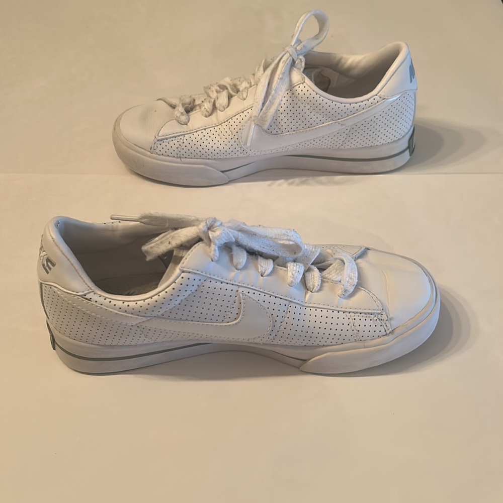Nike BRS women’s shoes. - Picture 5 of 7